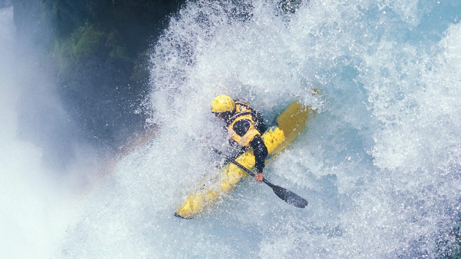 “袋棍球竞技激烈，东部新区赛场成为战术与速度的较量地”